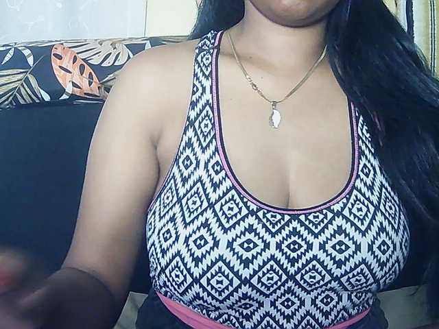 Happyi live cam on BongaCams