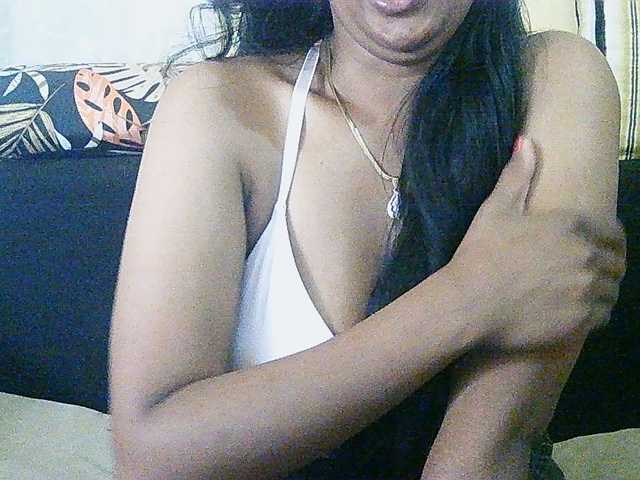 Happyi live cam on BongaCams
