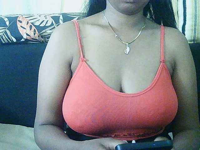 Happyi live cam on BongaCams