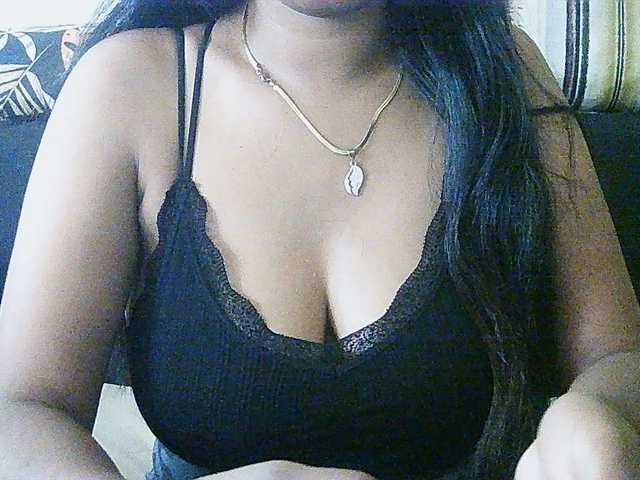 Happyi live cam on BongaCams