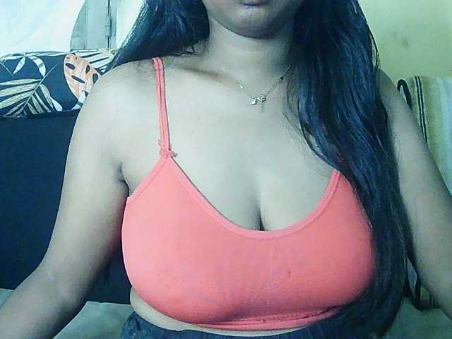 Happyi live cam on BongaCams