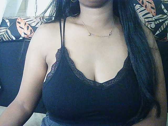 Happyi live cam on BongaCams