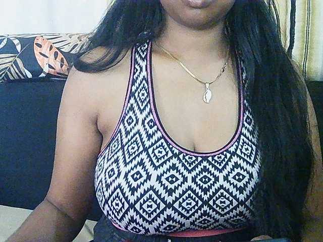 Happyi live cam on BongaCams