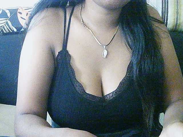 Happyi live cam on BongaCams