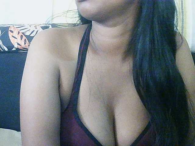 Happyi live cam on BongaCams