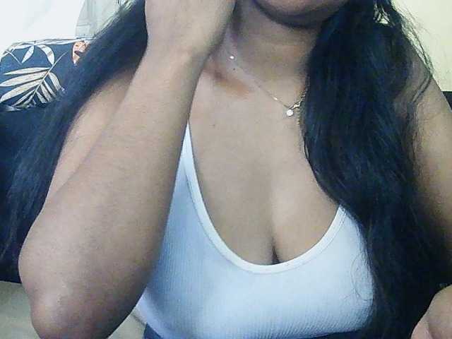 Happyi live cam on BongaCams