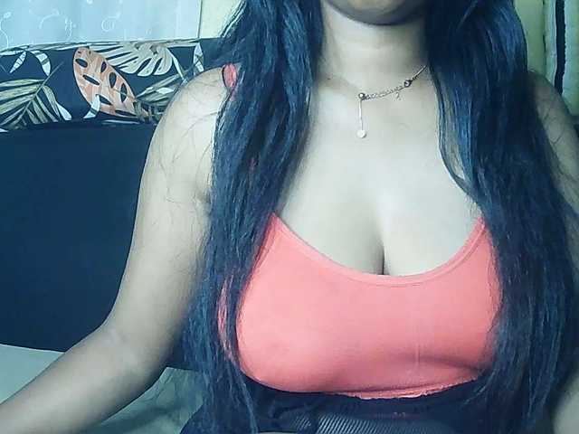 Happyi live cam on BongaCams