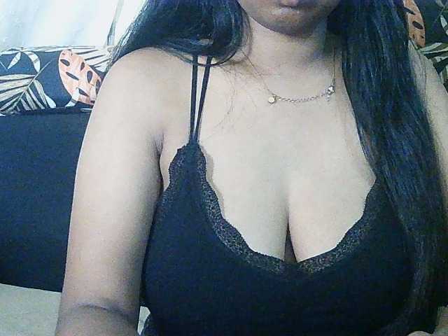 Happyi live cam on BongaCams