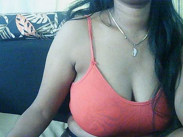Happyi live cam on BongaCams