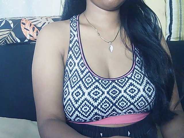 Happyi live cam on BongaCams