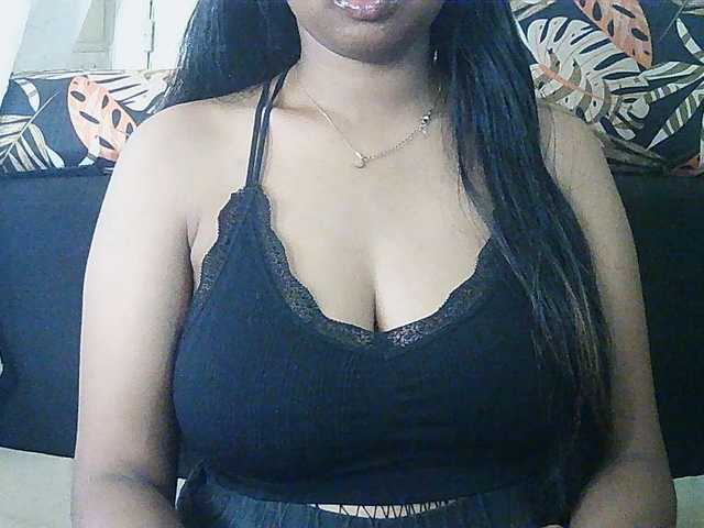 Happyi live cam on BongaCams