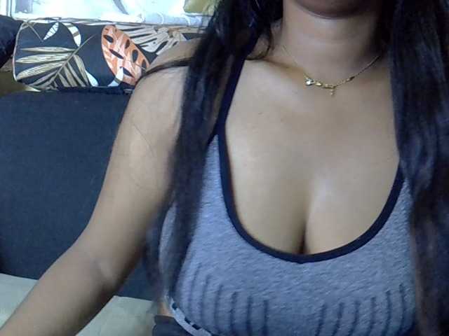 Happyi live cam on BongaCams