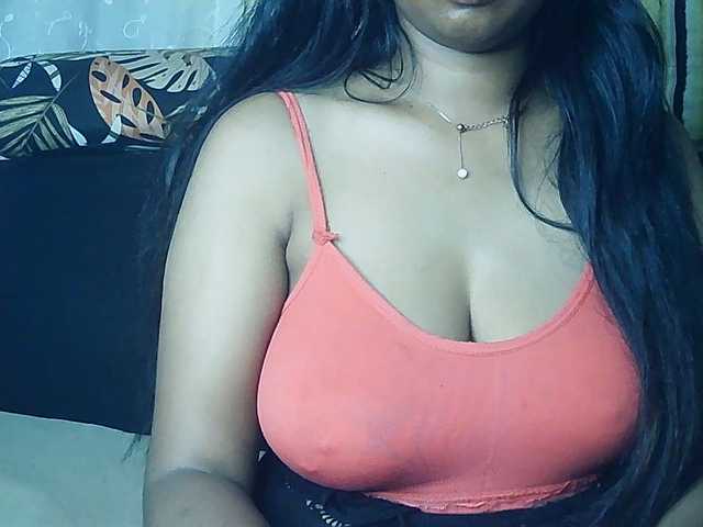 Happyi live cam on BongaCams