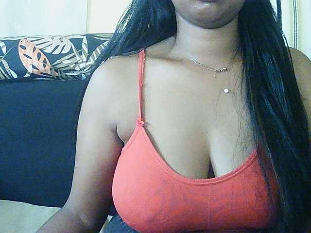 Happyi live cam on BongaCams