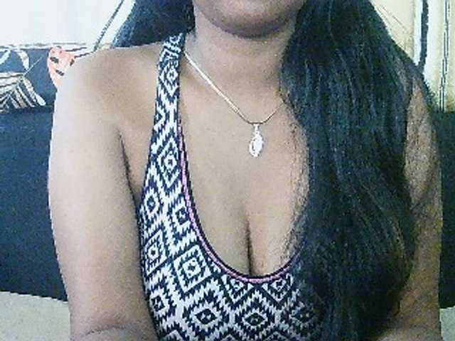 Happyi live cam on BongaCams