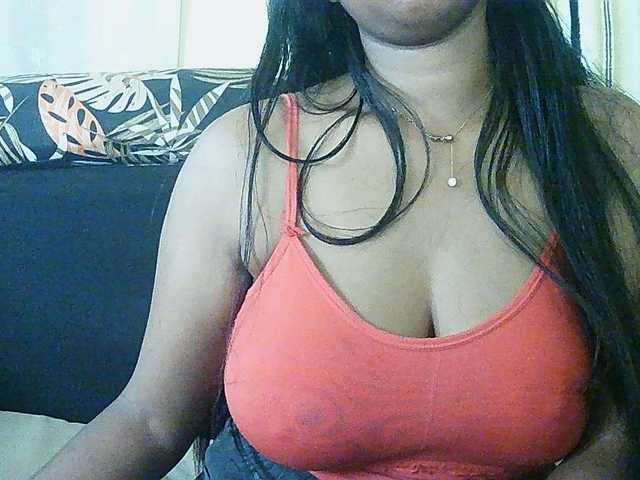 Happyi live cam on BongaCams