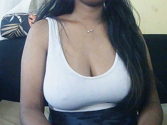Happyi live cam on BongaCams