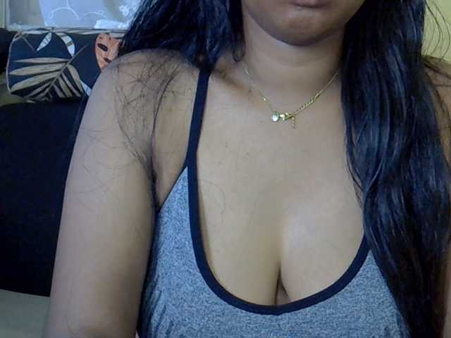 Happyi live cam on BongaCams