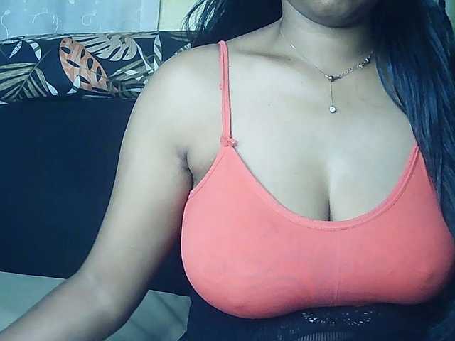 Happyi live cam on BongaCams