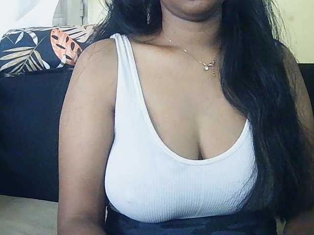 Happyi live cam on BongaCams