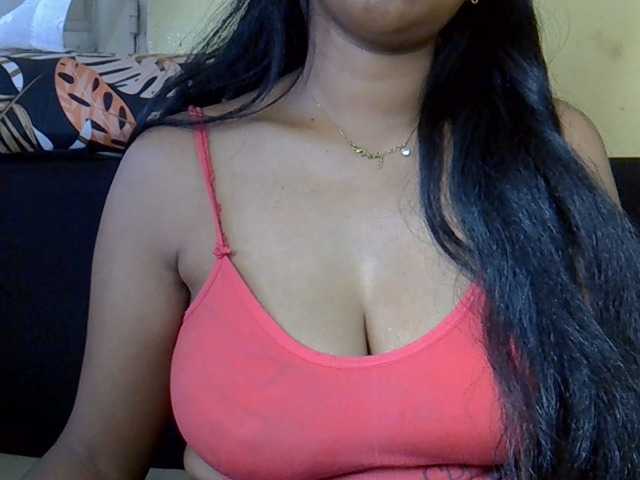 Happyi live cam on BongaCams