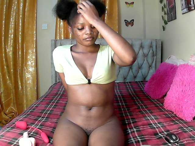 Lovelyquincy webcam