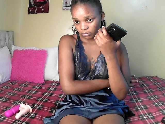 Lovelyquincy live cam on BongaCams