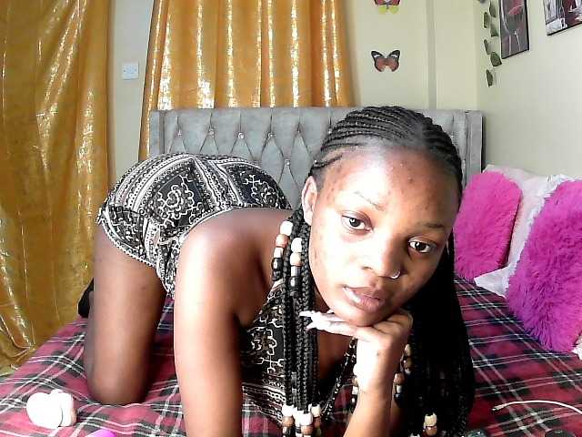 Lovelyquincy live cam on BongaCams
