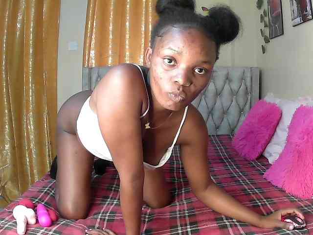 Lovelyquincy webcam