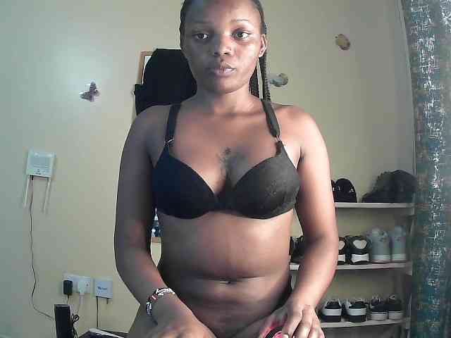 Lovelyquincy webcam