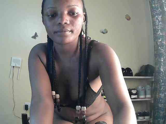 Lovelyquincy webcam