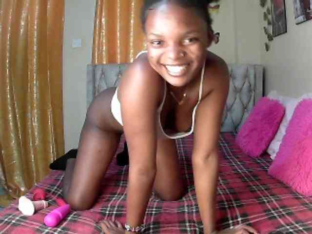 Lovelyquincy webcam