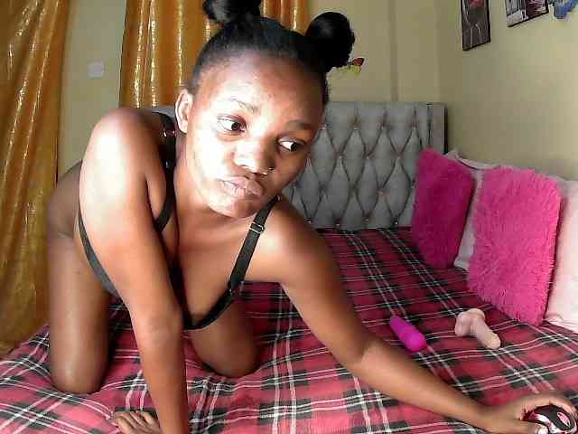 Lovelyquincy webcam