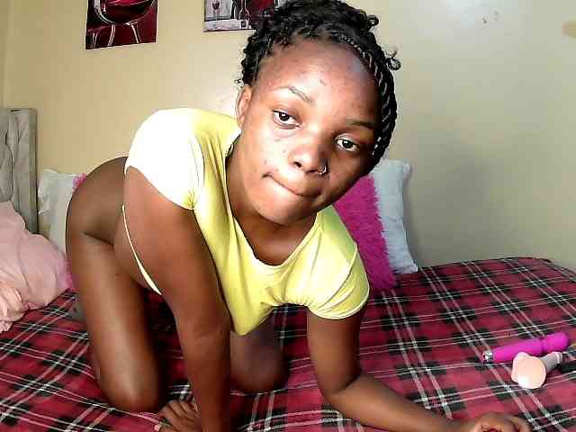 Lovelyquincy webcam