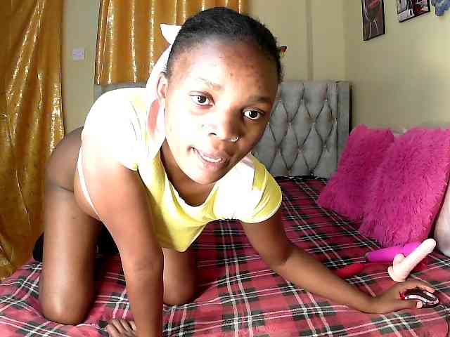 Lovelyquincy webcam