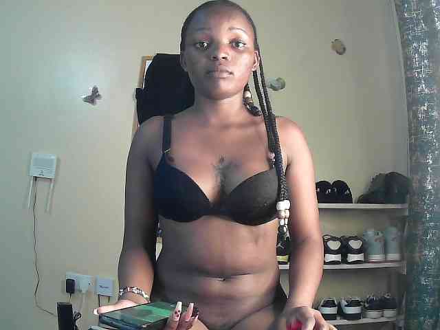 Lovelyquincy webcam