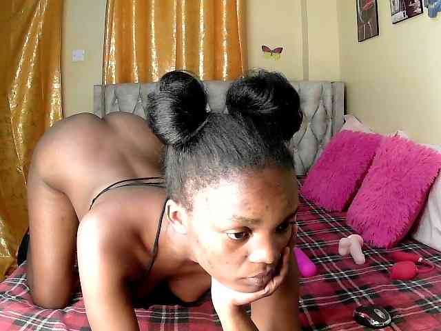 Lovelyquincy webcam