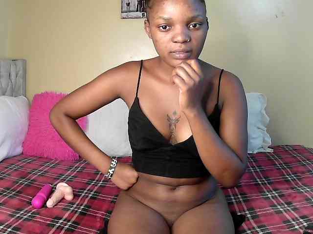 Lovelyquincy webcam