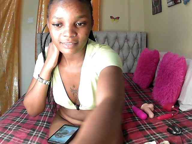 Lovelyquincy webcam