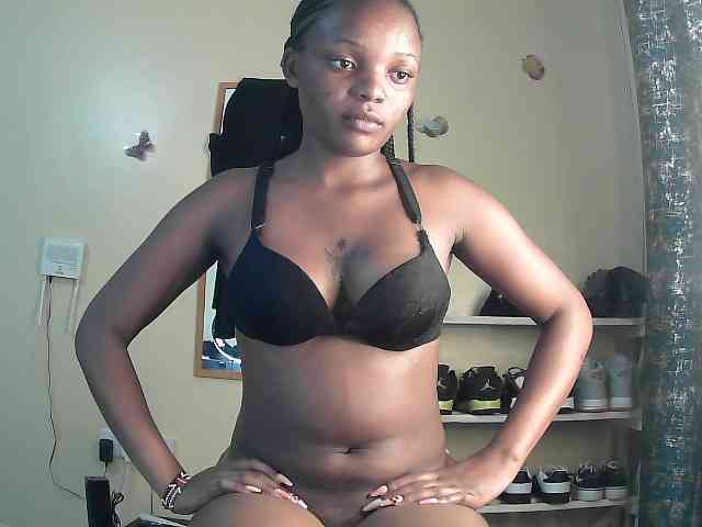 Lovelyquincy webcam