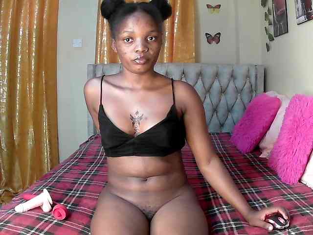 Lovelyquincy webcam