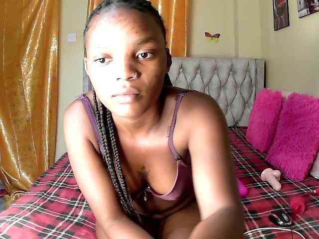 Lovelyquincy webcam