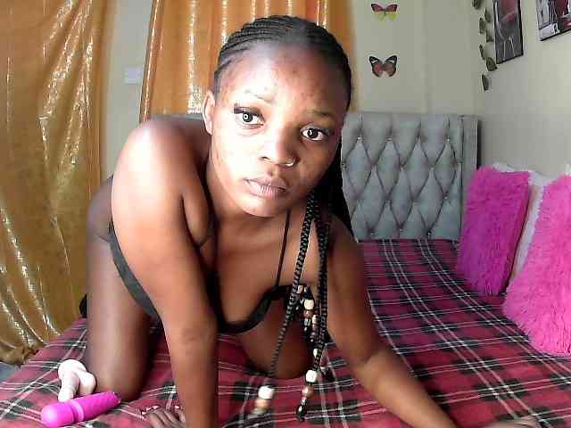 Lovelyquincy webcam