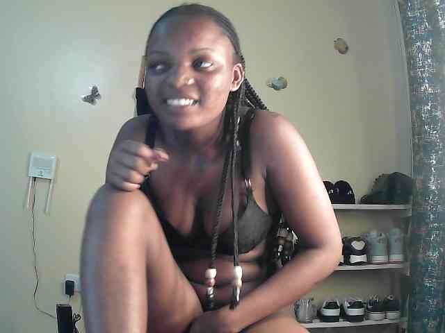 Lovelyquincy webcam