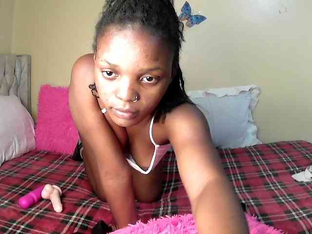 Lovelyquincy webcam