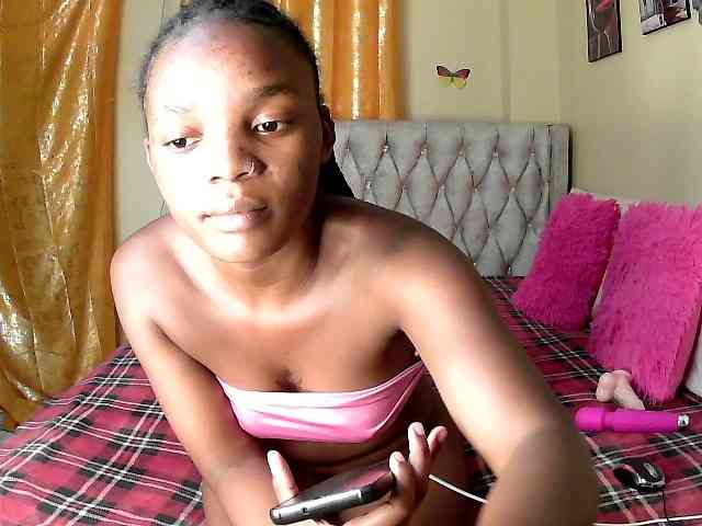 Lovelyquincy webcam