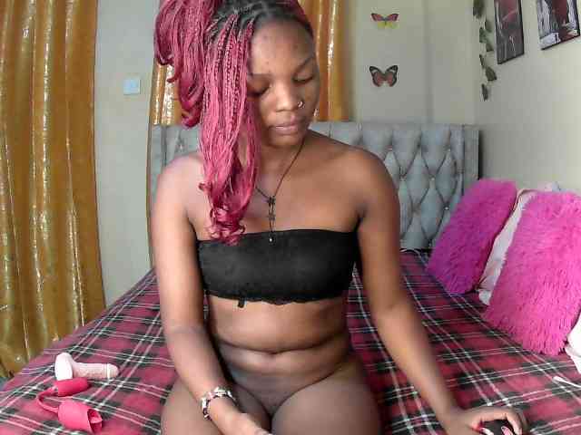 Lovelyquincy webcam