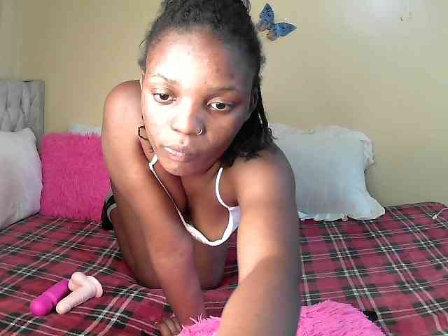 Lovelyquincy webcam