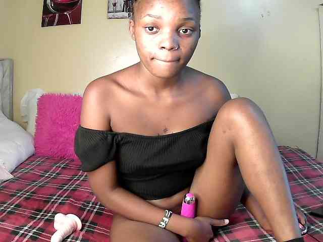 Lovelyquincy webcam