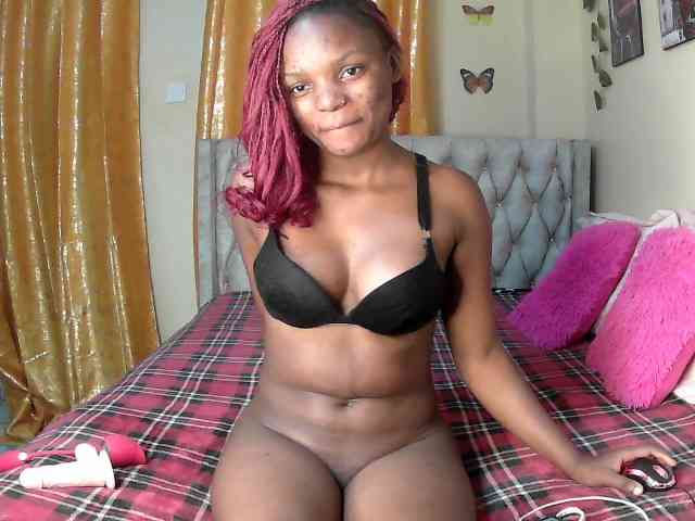 Lovelyquincy webcam